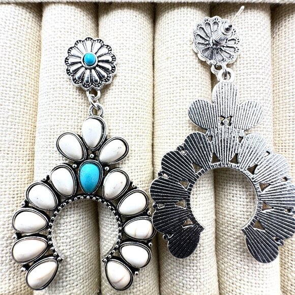 Western Style Silver Tone Naja Faux Turquoise Chandelier Pierced Earrings 2.5" - Picture 5 of 5